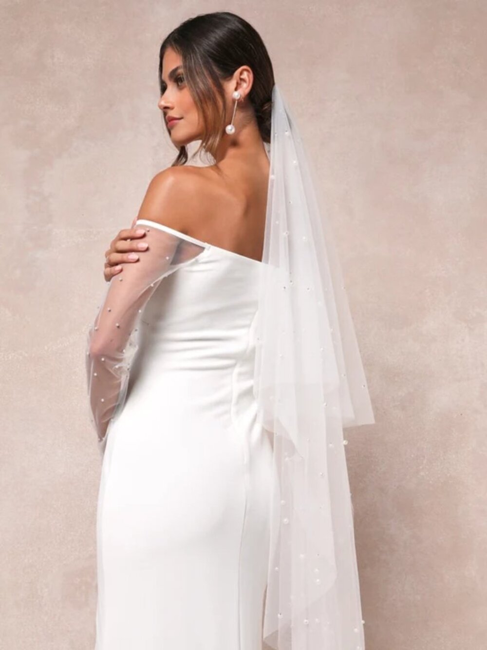 Lulus Pearl-fect Presence White Tulle Pearl Veil
